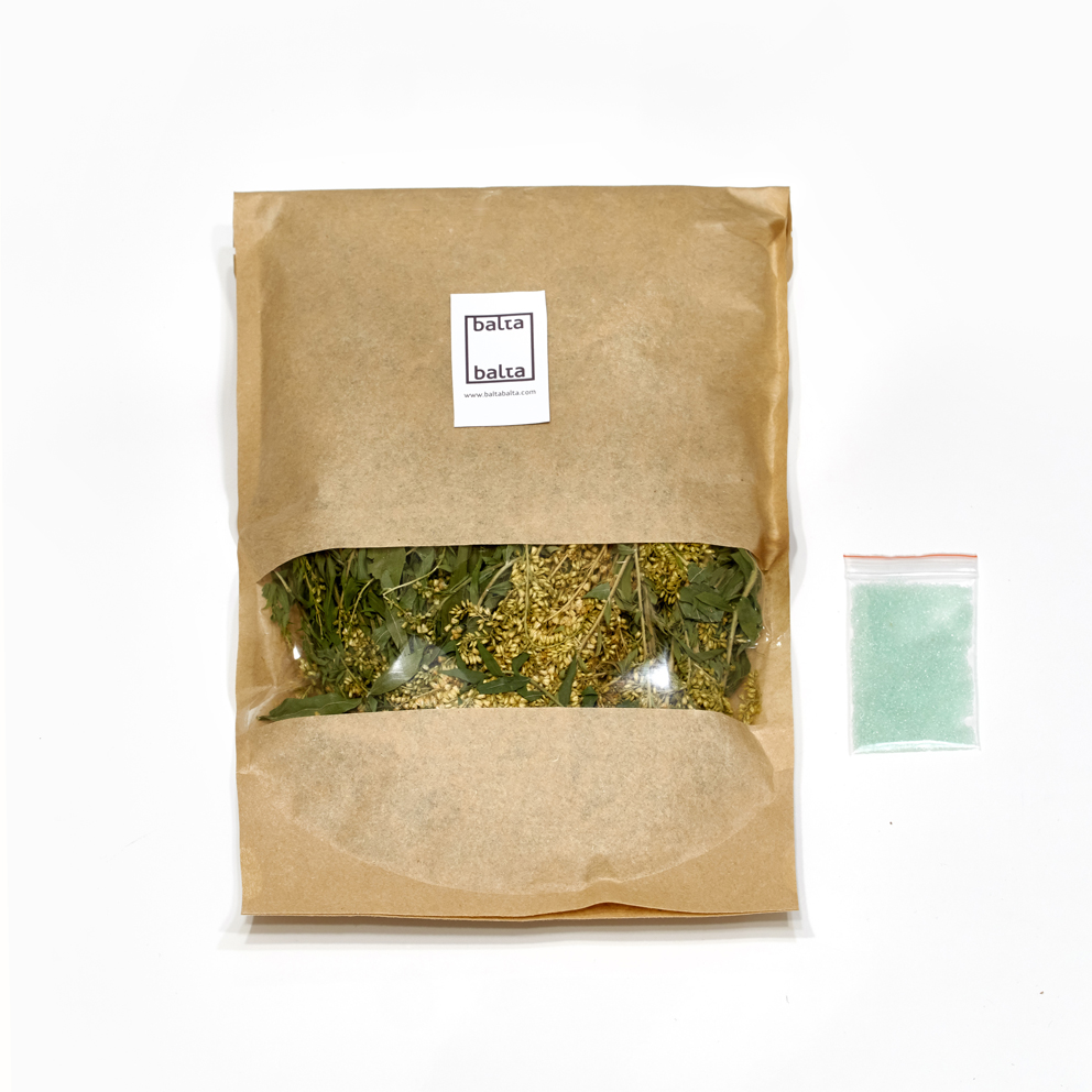 Soft-scarf-made-of-linen-and-wool-blend-fabric