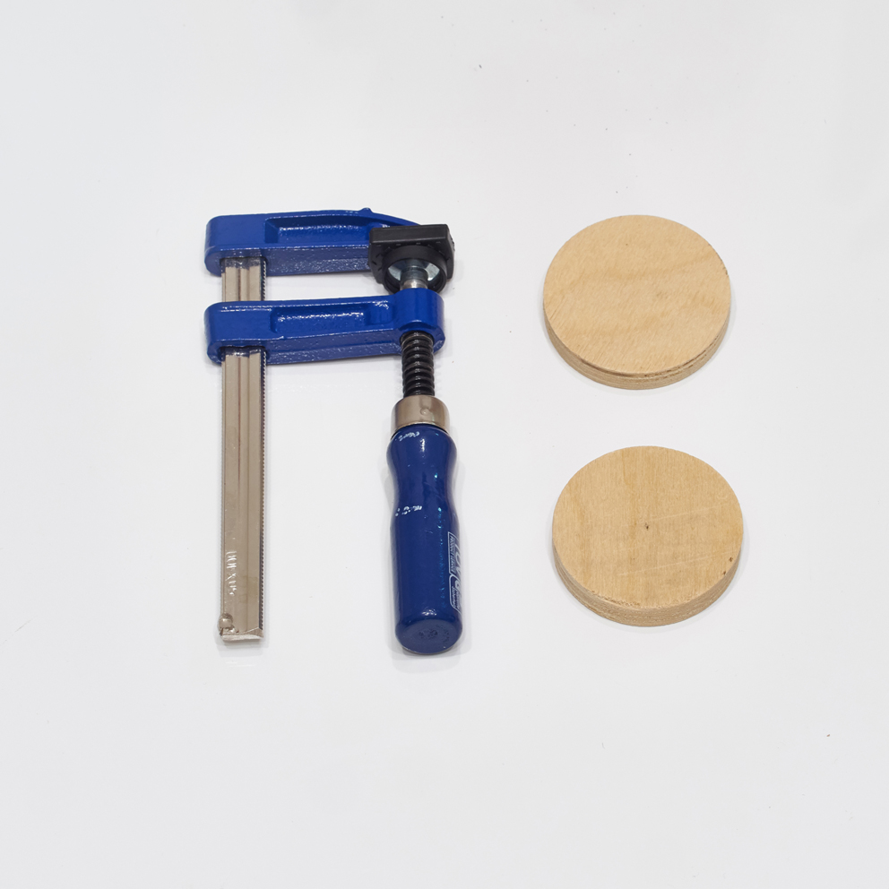 Soft-scarf-made-of-linen-and-wool-blend-fabric