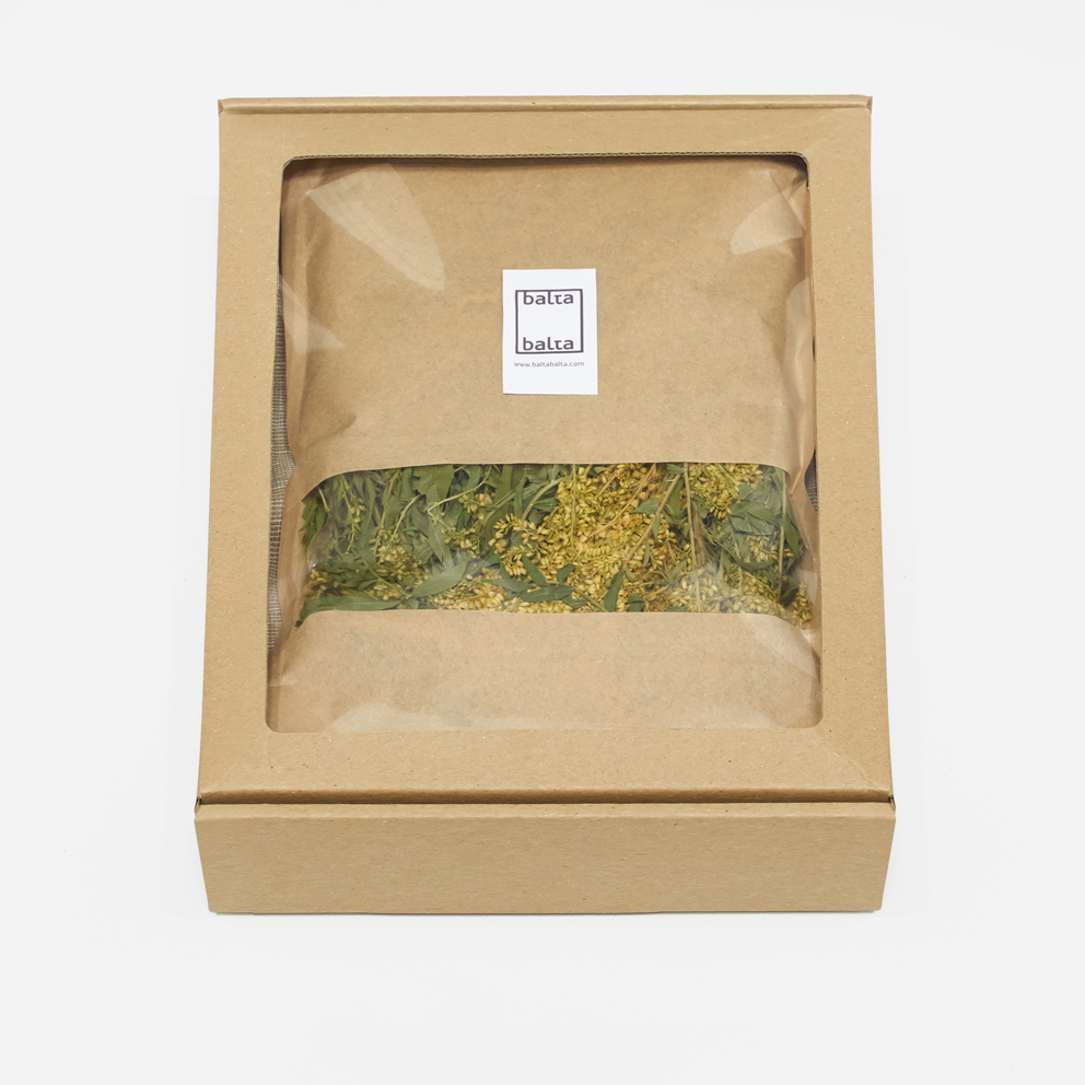 Soft-scarf-made-of-linen-and-wool-blend-fabric